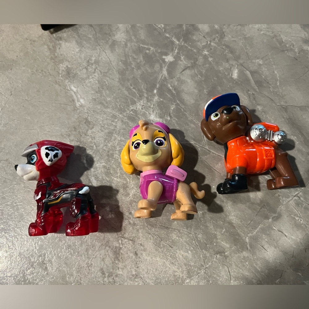 LOT of Paw Patrol Figurines(16) - Picture 4 of 7